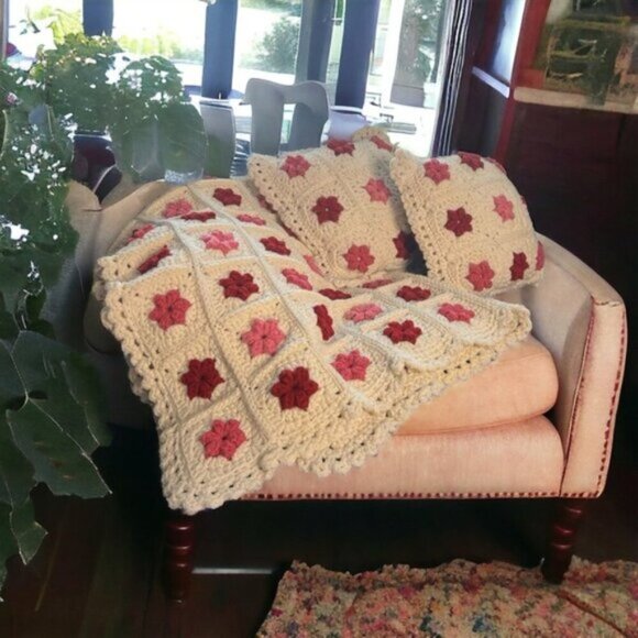Vintage Granny Square 3D Floral Throw Afgh Knit Blanket with 2 Matching Pillows - Picture 16 of 16